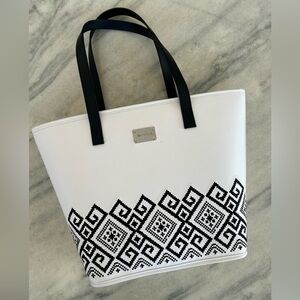 Leather Tote Bag Artisan Handmade in Romania Iutta Embroidered Cream Black Zip